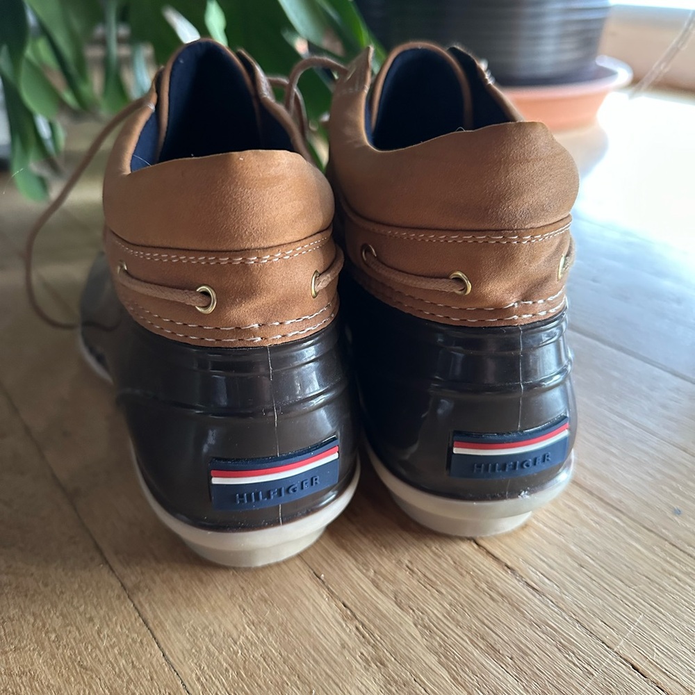 Tommy Hilfiger duck boots, size 10. - Picture 4 of 5